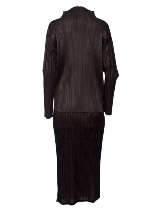 Plissiertes Ensamble Issey Miyake, braun – Bild 3
